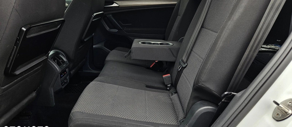 Volkswagen Tiguan Allspace cena 104900 przebieg: 145000, rok produkcji 2017 z Tarnów małe 667
